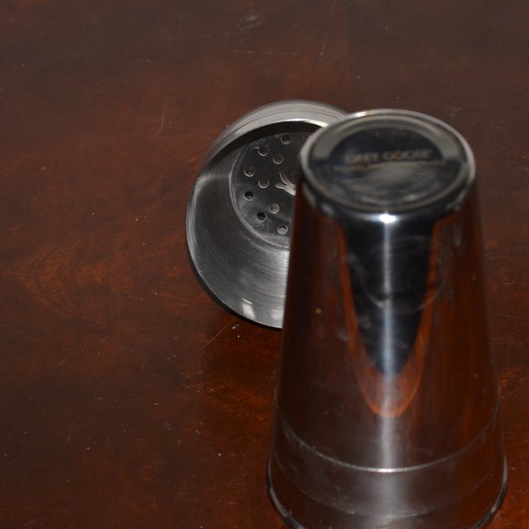 Grey Goose Vodka Martini Shaker - Picture 4 of 5